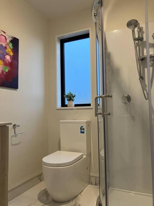 2-Bedroom Ensuite, Close To City, Comfortable, Accessible With Own Parking Christchurch Zewnętrze zdjęcie