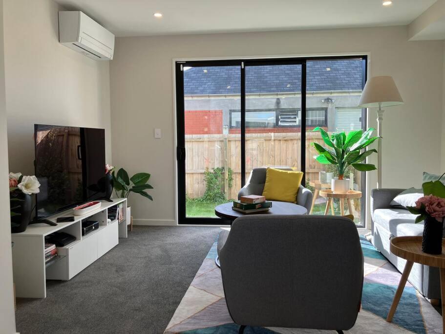 2-Bedroom Ensuite, Close To City, Comfortable, Accessible With Own Parking Christchurch Zewnętrze zdjęcie